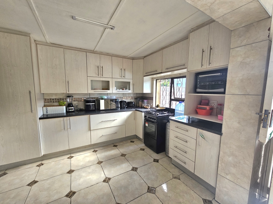 3 Bedroom Property for Sale in Greenfields Eastern Cape